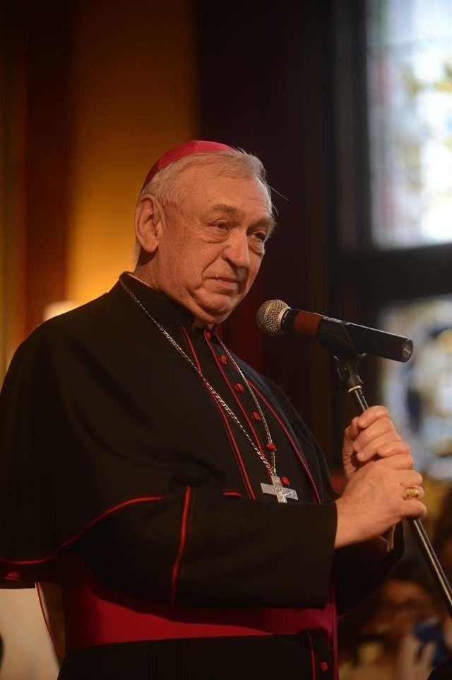 Opłatek wigilijny marszałkaks. biskup Andrzej Suski