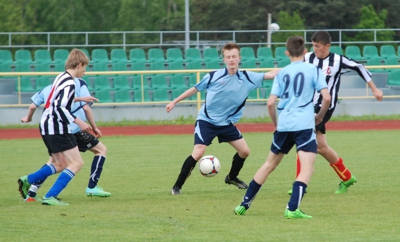 1/8 finału Ligi Mistrzów "Echa Dnia", AS Roma (Gim. 1 Strawczyn) - Paris Saint-Germain (Gim. Daleszyce) 0:0, w dogrywce 0:1