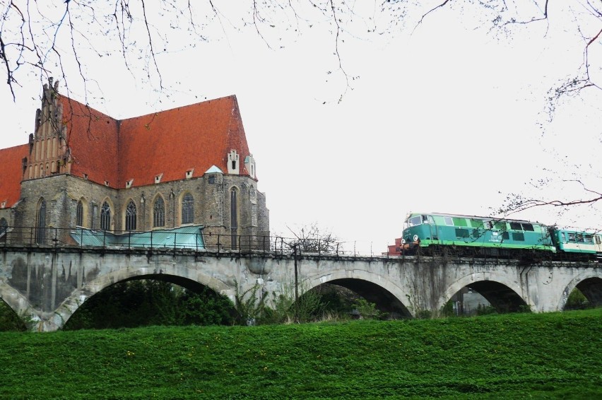 Wyremontowano estakadę kolejową dla pociągów towarowych