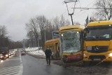 TIR zderzył się z tramwajem w Bytomiu. Są ranni ZOBACZ ZDJĘCIA