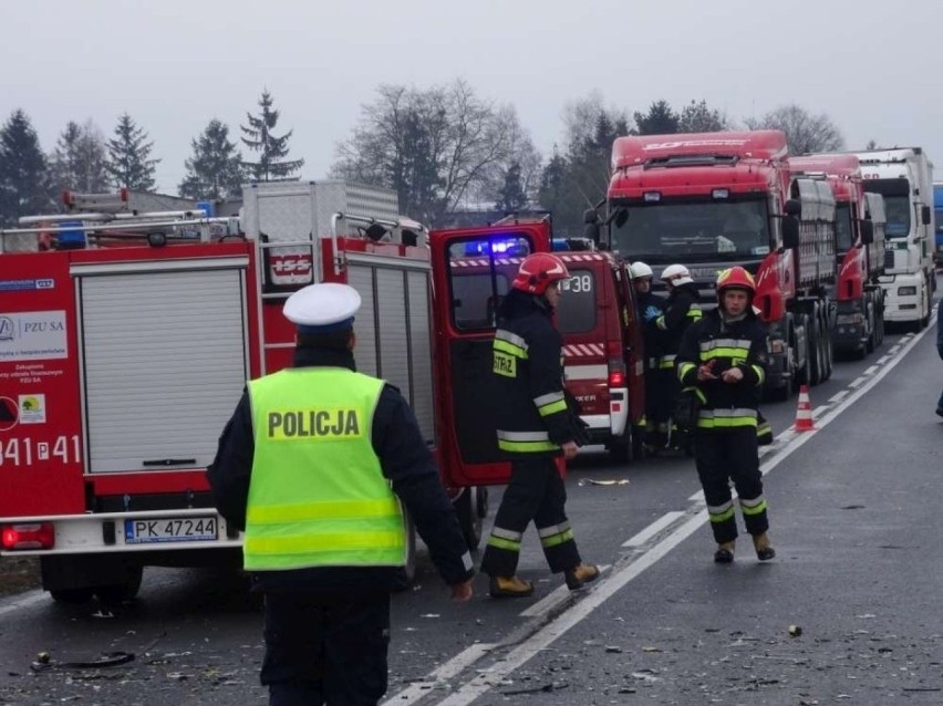 Wypadek we Florentynie pod Kaliszem: Trzy osoby w szpitalu