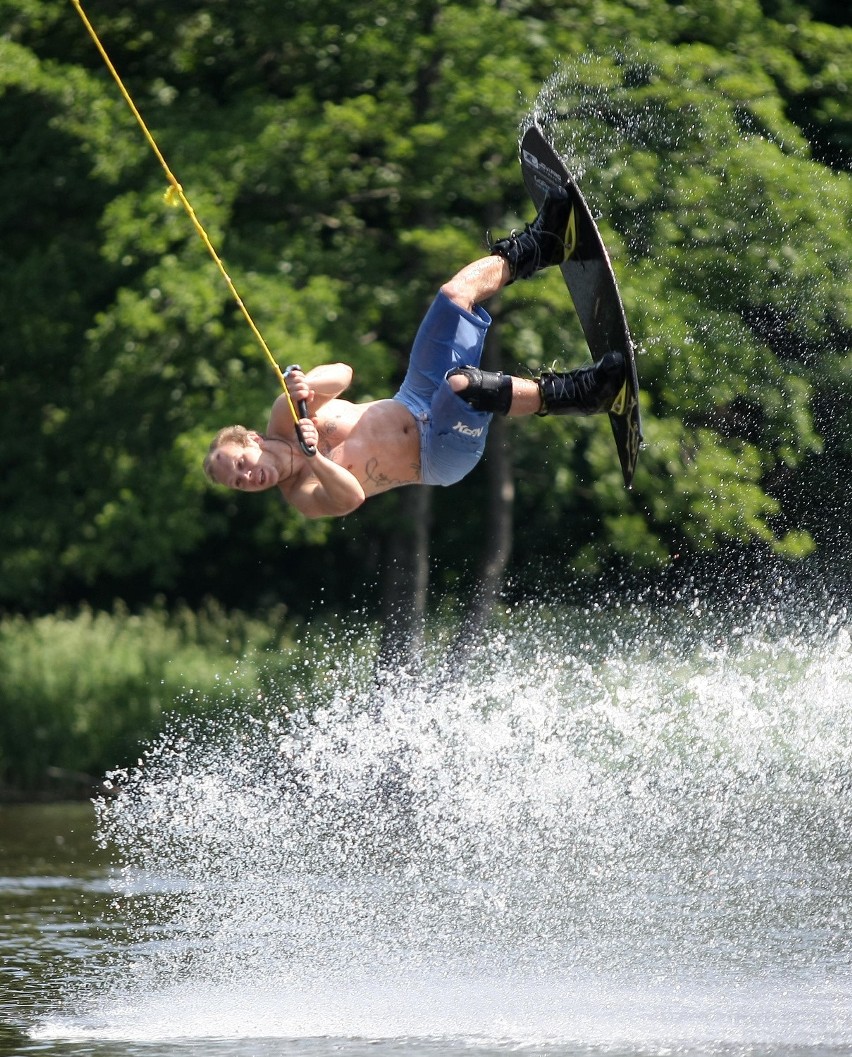 Pierwszy łódzki wakepark na Stawach Stefańskiego [ZDJĘCIA+FILM]