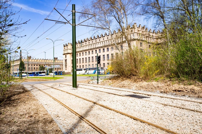 Kończy się remont torowiska na ulicy Ujastek Mogilski. W...