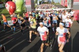 Silesia Marathon 2021. Rekordowa liczba 8 tys. zawodników na trasie. Zobaczcie zdjęcia ze startu tego biegu na Stadionie Śląskim