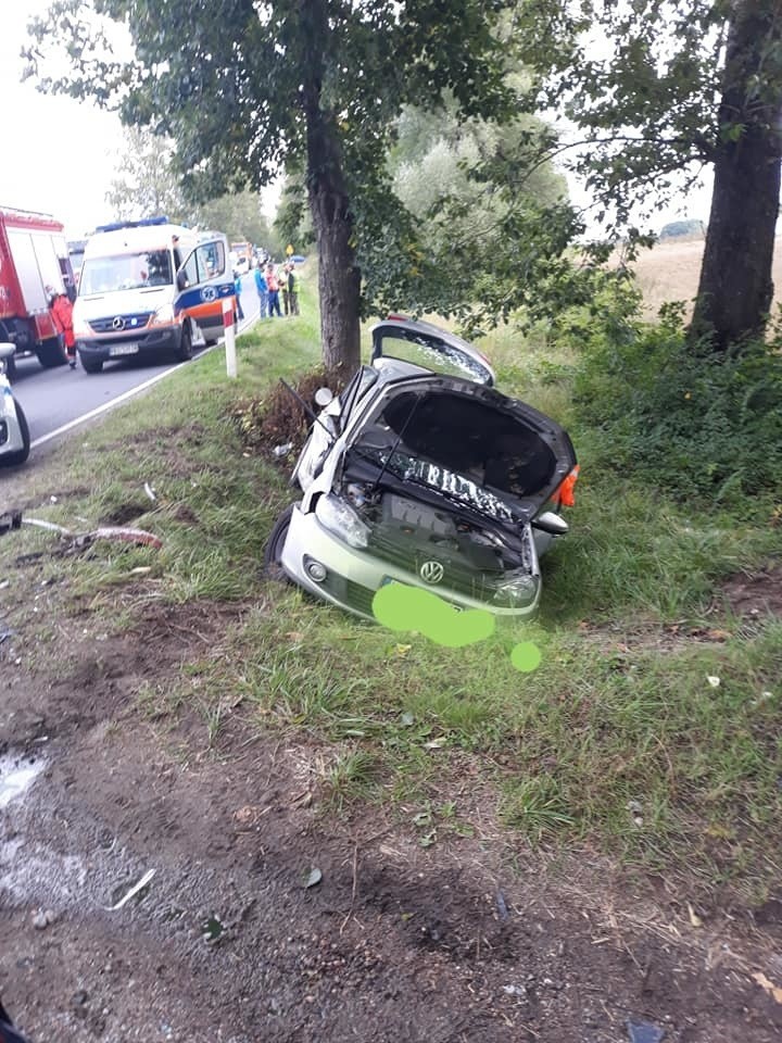 Bajtkowo. Wypadek na trasie Ełk - Biała Piska. Dwie osoby trafiły do szpitala [ZDJĘCIA]