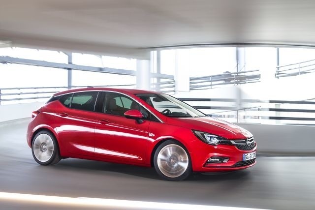 Nowy opel astra V z Gliwic