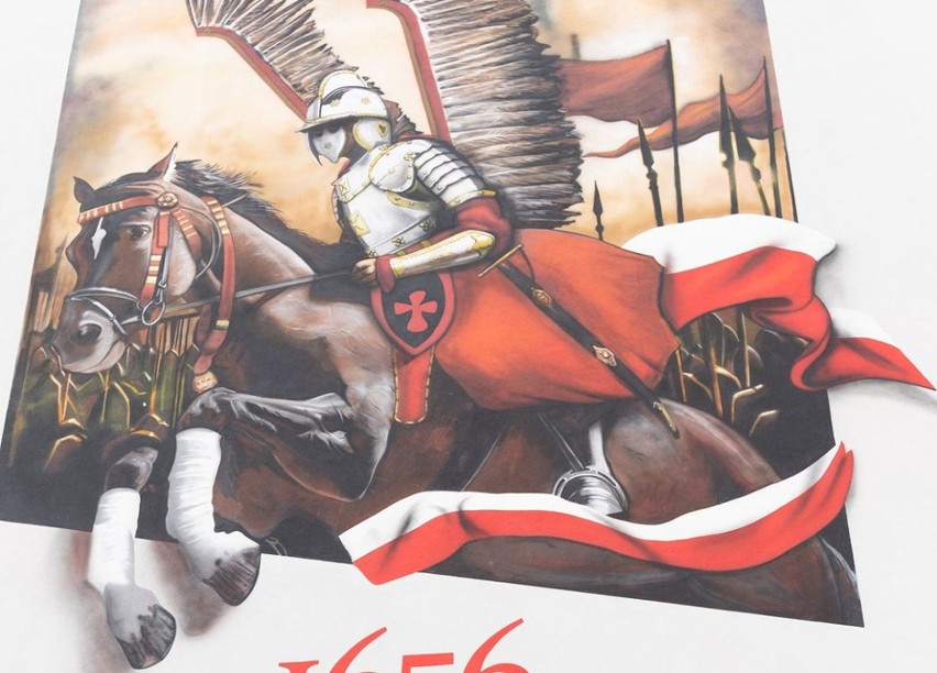 Mural odsłonięty w Kozienicach nawiązuje do walk z okresu...