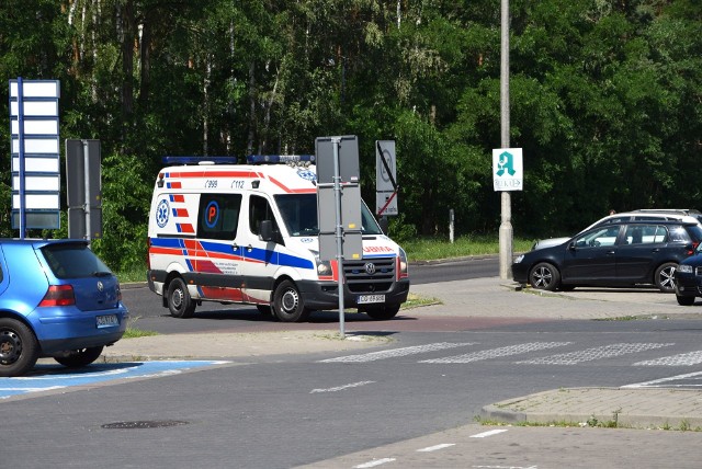 Szpital zakaźny w Grudziądzu, do swoich pacjentów którzy są po zabiegach a przebywają w domach, organizuje medyczne zespoły wyjazdowe.