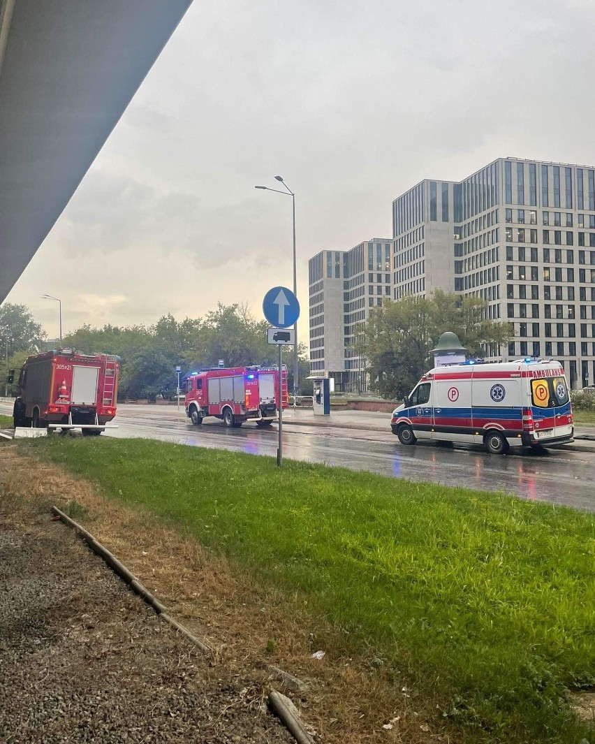 Kraków. Zderzenie w rejonie 29 Listopada i Opolskiej. Jest osoba ranna