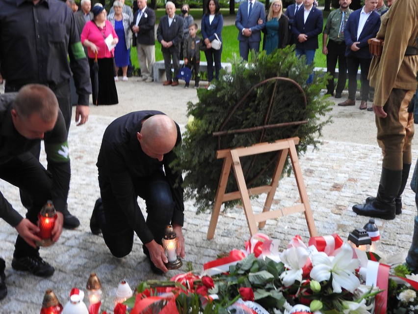 28.08.2020 Białystok. Środowiska patriotyczne oddaj hołd...