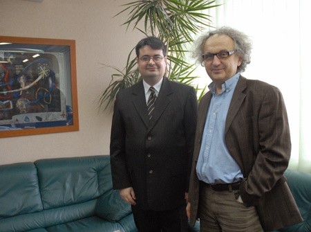 Umowę o współpracy podpisali Federico Pawlowski z brazylijksiej MG Pesquisa de Mercado (po lewej) oraz Andrzej Mochoń, prezes Zarządu Targów Kielce
