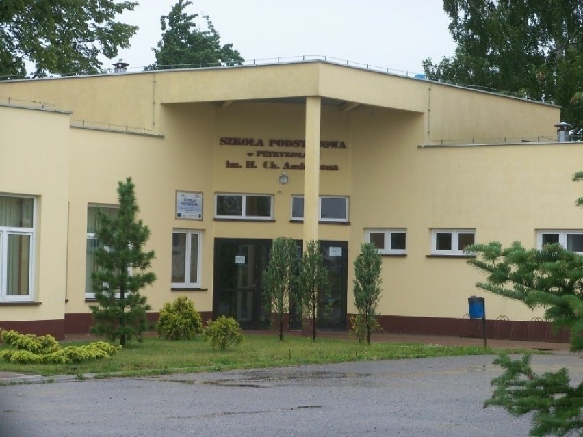 W których szkołach w Pabianicach odnotowano zakażenia COVID-19?