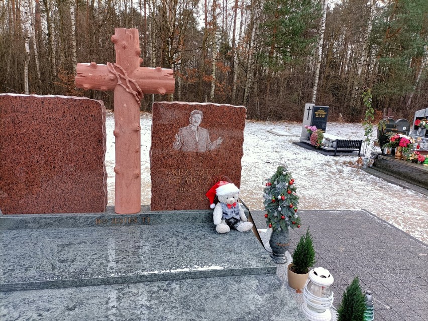 Grób Krzysztofa Krawczyka na święta Bożego Narodzenia.