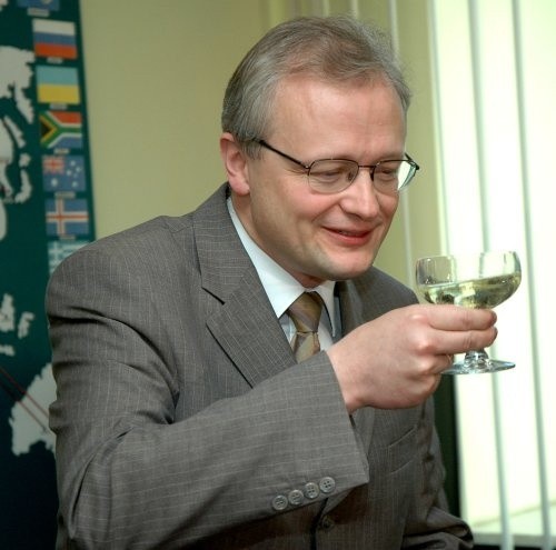 - To już moja siódma kadencja w Sejmie - odpowiada Jacek...