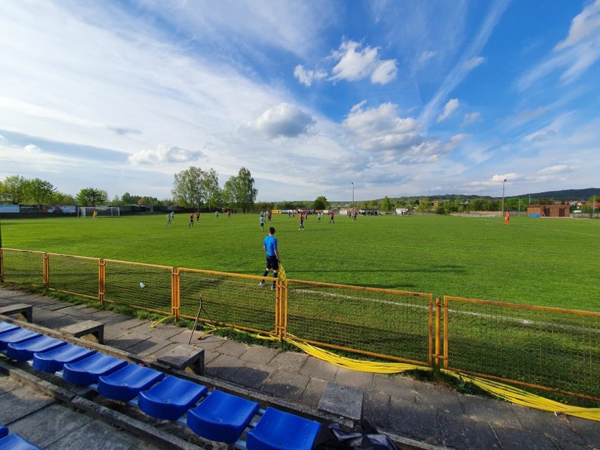 Trzecia liga. Najlepszy mecz i efektowna wygrana Spartakusa Daleszyce z Orlętami Radzyń Podlaski. Filmowy gol Ostrowskiego  [ZDJĘCIA]