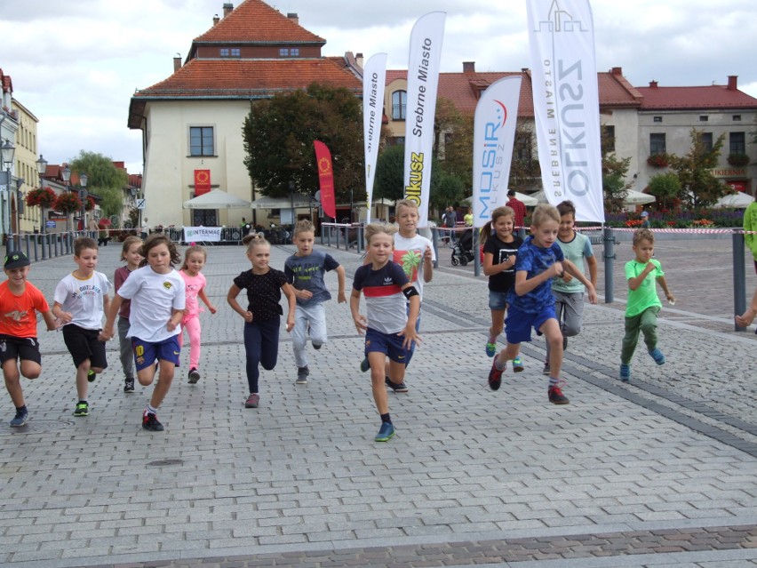 Ponad 270 biegaczy wzięło udział w olkuskim biegu ulicznym IV Srebrna Dziesiątka