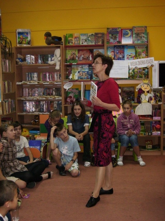 Małgorzata Strękowska-Zaremba zachęcała dzieci do czytania książek.