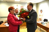 Pierwsza sesja rady miasta Ostrołęki, 7.05.2024. Nowy prezydent i radni zaprzysiężeni. Uchwalono wynagrodzenie prezydenta