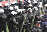 Atak pseudokibiców na dworcu w Kutnie. Policja poszukuje kiboli 
