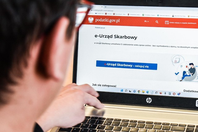 E-Urząd Skarbowy to projekt, który zapewni obywatelom i przedsiębiorcom efektywne narzędzia online do załatwiania spraw, głównie z zakresu VAT, PIT i CIT. 