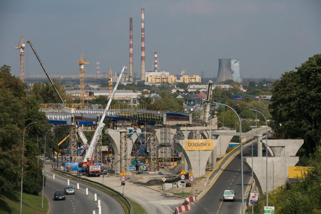 Na cały weekend (10-11 września) estakada Obrońców Lwowa zostanie wyłączona z ruchu.