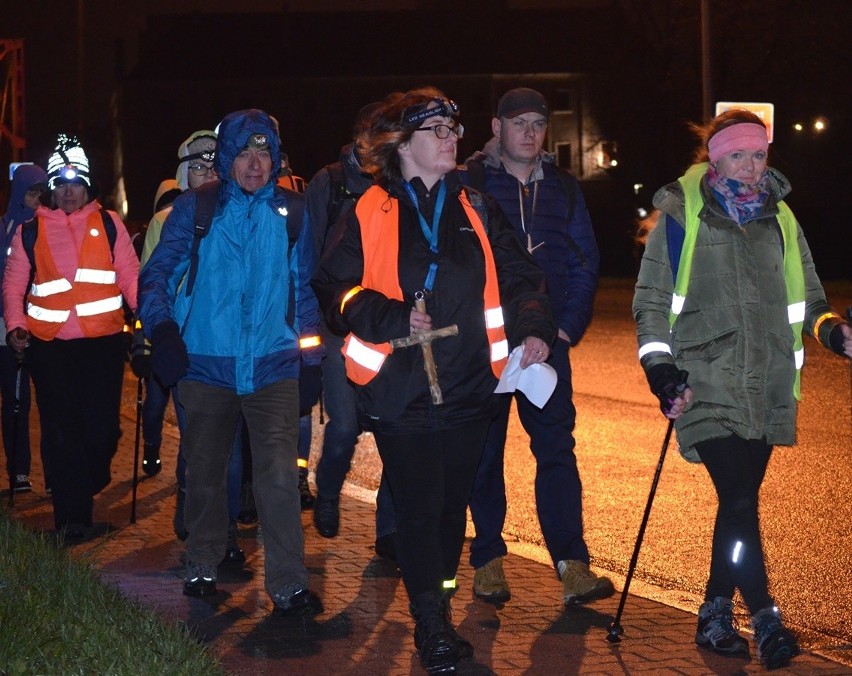 Głogowianie na Ekstremalnej Drodze Krzyżowej