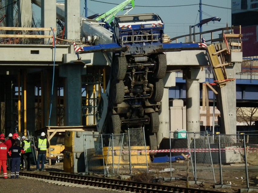 Wypadek na poznańskim dworcu wydarzył się w grudniu 2011...