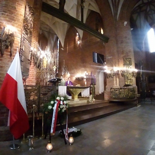 Gdańsk. Msza w intencji ofiar katastrofy smoleńskiej