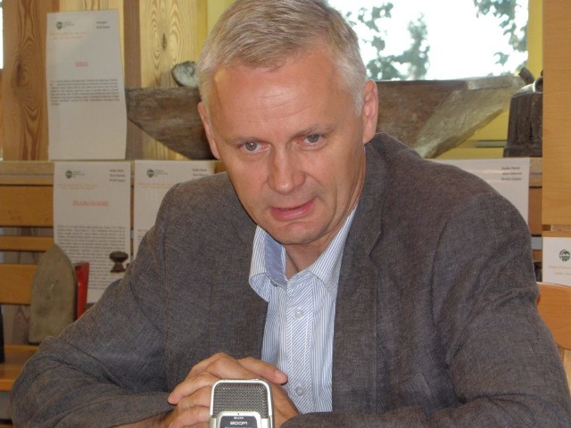 Wicestarosta Przemysław Biesek-Talewski uważa, że trzeba być dobrze przygotowanym na przyjęcie rządowych pieniędzy