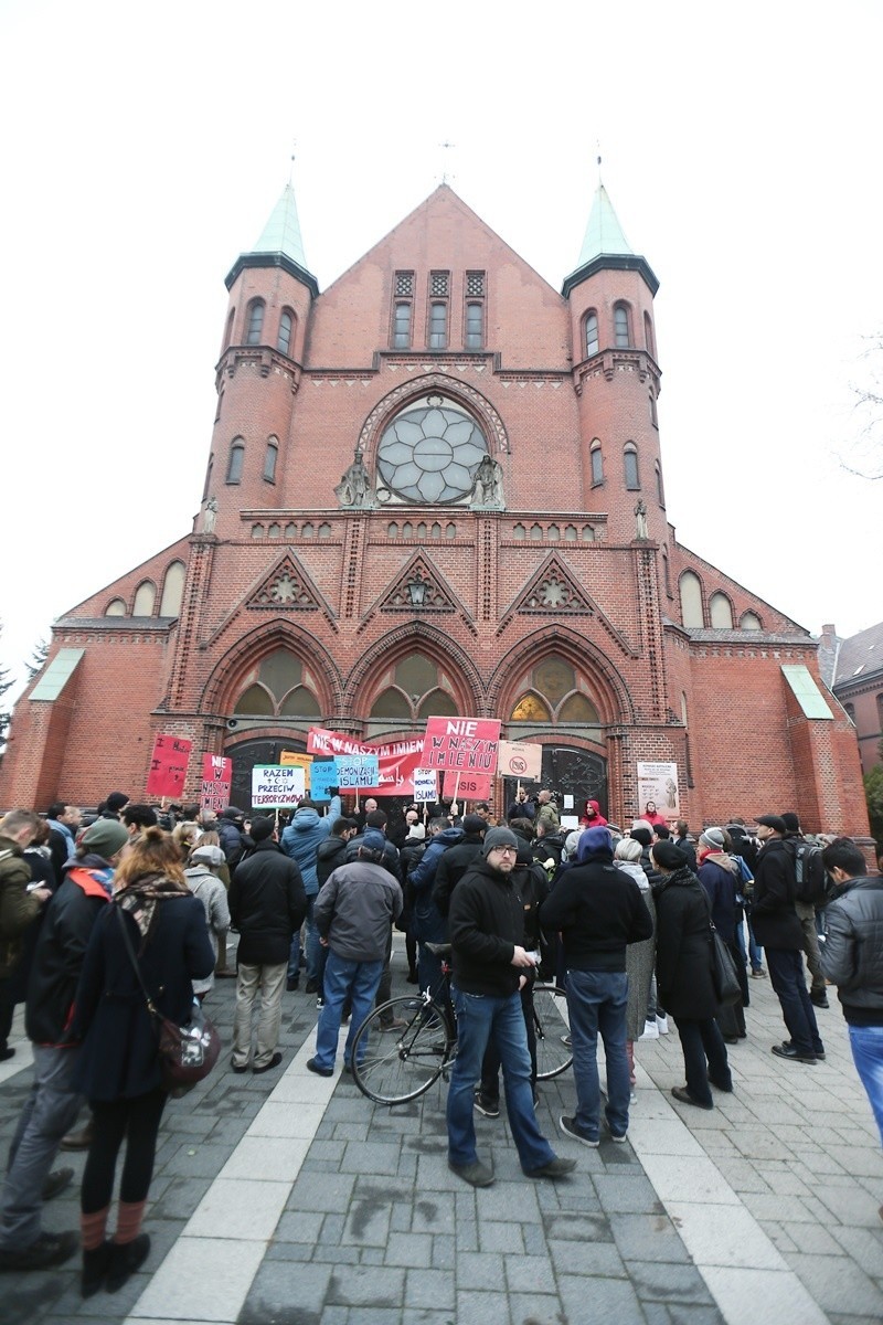 "Nie w naszym imieniu" - muzułmanie we Wrocławiu przeciw terroryzmowi