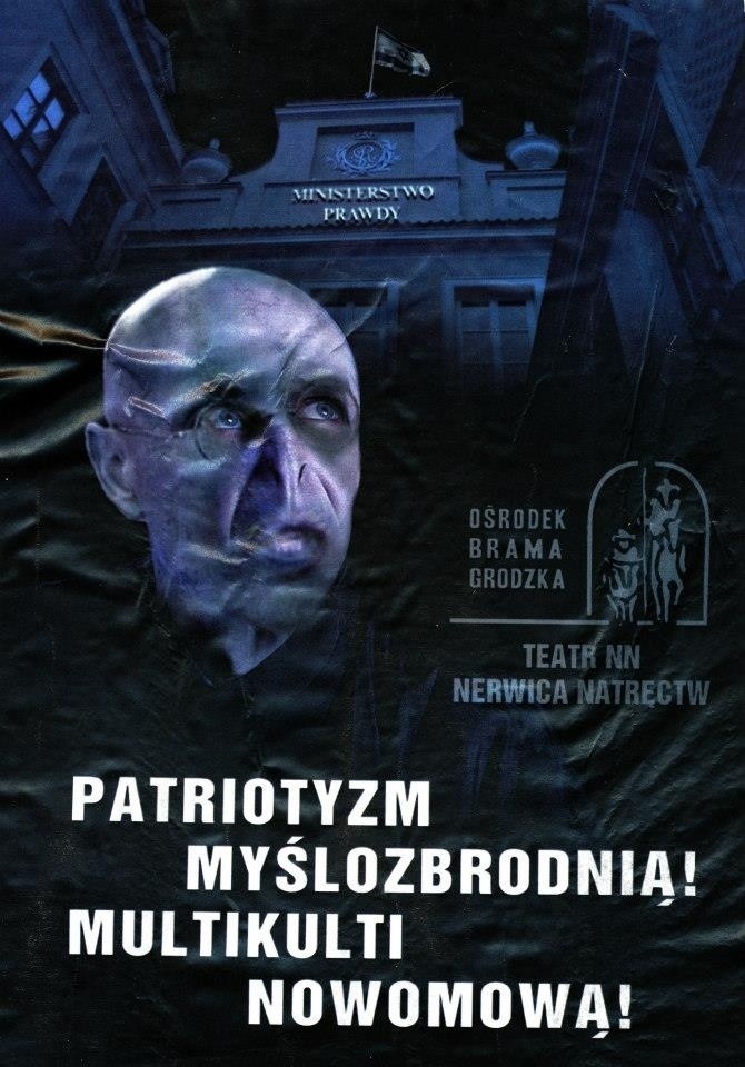Pracownik Muzeum na Majdanku drukował antysemickie plakaty [WIDEO, ZDJĘCIA]