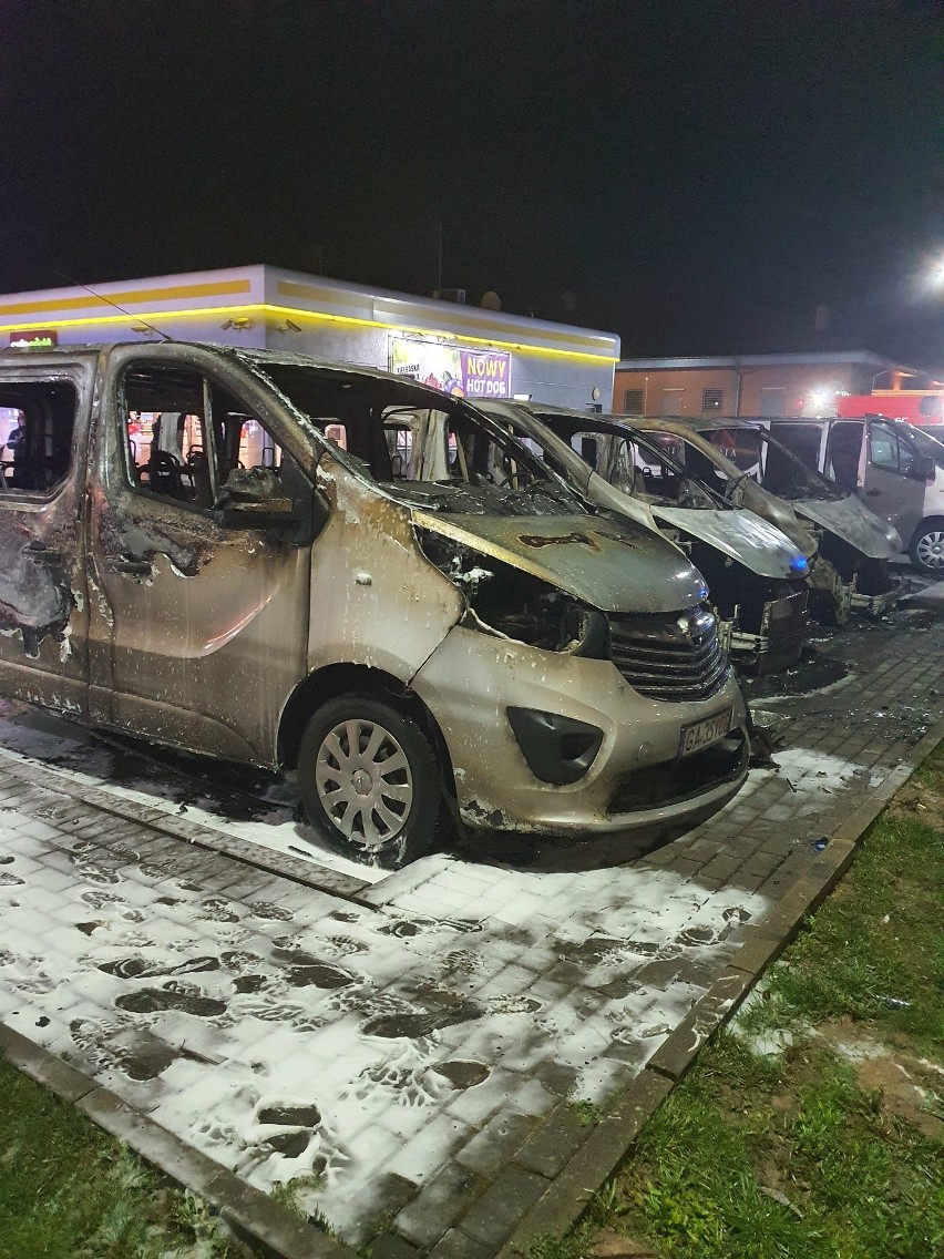 Samochody podpalone przez nieustalonego sprawcę