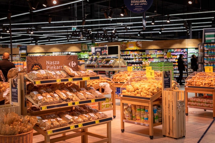 Carrefour zamiast Tesco działa w centrum handlowym Magnolia...