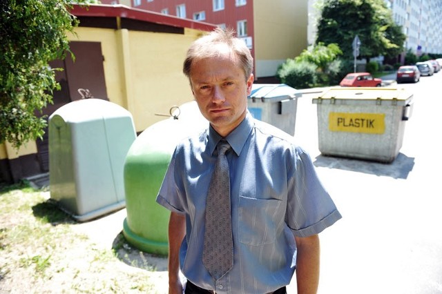 Marcin Miąsik, dyrektor wydziału Gospodarki Komunalnej zapowiada, że w pierwszych tygodniach funkcjonowania nowego systemu urzędnicy będą wyrozumiali wobec błędów, które mogą się zdarzyć przy segregacji odpadów. 