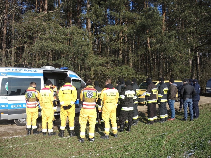 Powiat kolneński. Ćwiczyli poszukiwanie zaginionych w trudnych warunkach (zdjęcia)