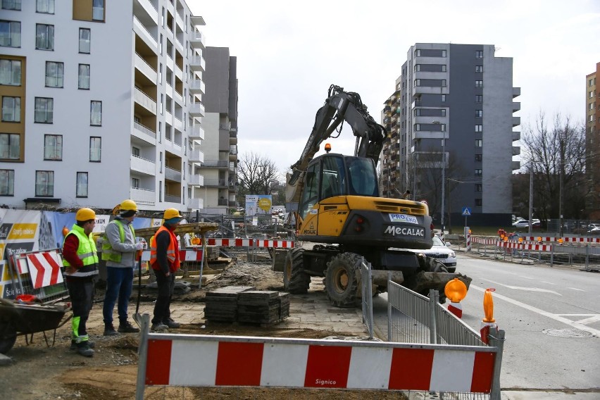 dane sygnalne GUS budownictwa mieszkaniowego za pierwsze...