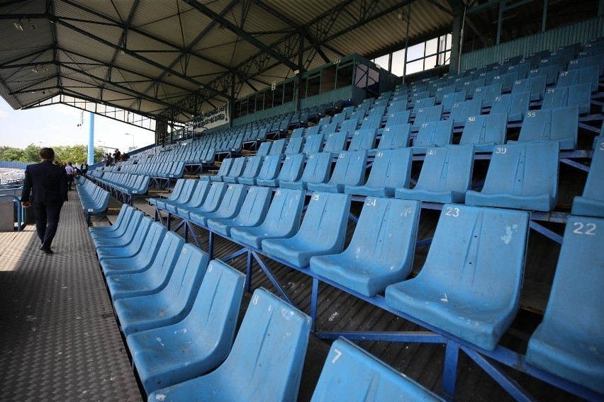 Stadion Ruchu Chorzów to skansen, a nowy obiekt cały czas...