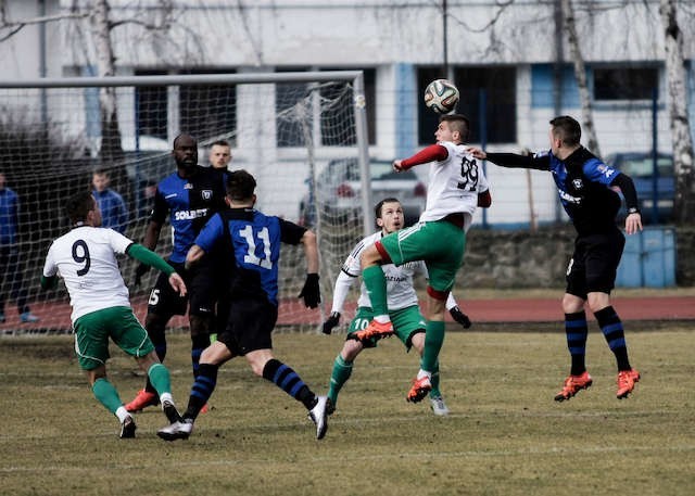 W piątek w południe piłkarze Zawiszy rozegrali w Bydgoszczy sparing z Olimpia Grudziądz (2:2). W niedzielę po południu via Warszawa udali się do hiszpańskiej Marbelli.     FOT. FILIP KOWALKOWSKI