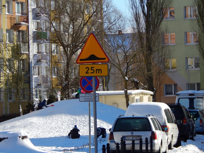 Słoneczny weekend nad morzem. Ustka przyciąga spacerowiczów