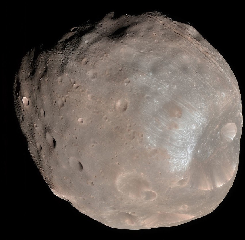 Fobos, zdjęcie przekazane przez sondę Mars Reconnaissance w...