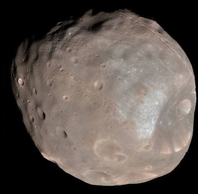 Fobos, zdjęcie przekazane przez sondę Mars Reconnaissance w 2008