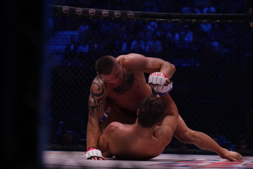 KSW 45. Michał Materla powalczy o pas wagi średniej, tytuł w ciężkiej nie dla Karola Bedorfa