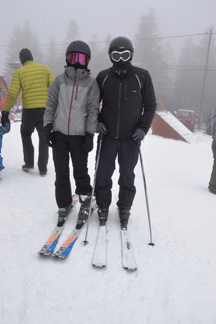 Pierwszy weekend sezonu narciarskiego w Beskidach - na...