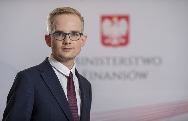Piotr Patkowski, obecnie wiceminister finansów, pochodzi z Lipska, uczęszczał do liceum w Radomiu.