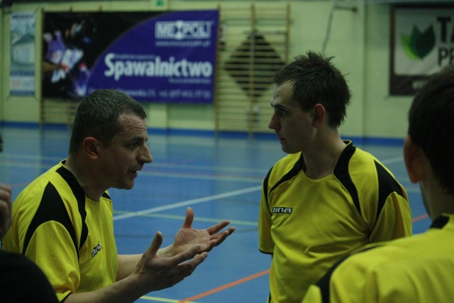 Dariusz Lubczyński (z lewej) znów będzie prowadził zespół z Komprachcic, co w przeszłości robił już przez kilka lat.