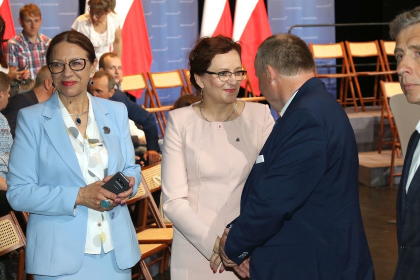 Premier Mateusz Morawiecki w Kielcach, Piotrkowicach i Jędrzejowie. O czym mówił?