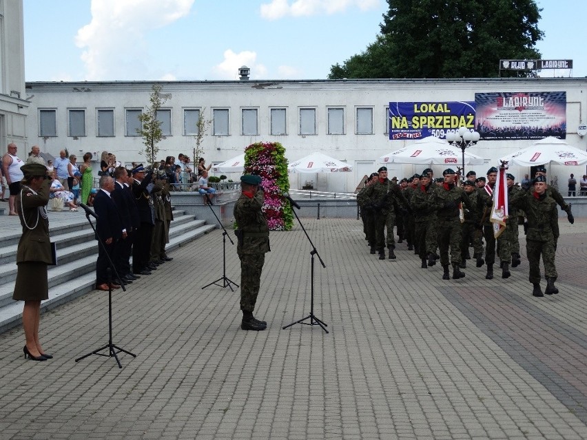 Żołnierze z Niska na Święcie Wojska Polskiego i obchodach 101. rocznicy Bitwy Warszawskiej (ZDJĘCIA)