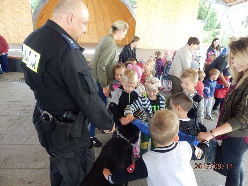 Opatowska policja odwiedziła dzieci z Publicznego Przedszkola (ZDJĘCIA)
