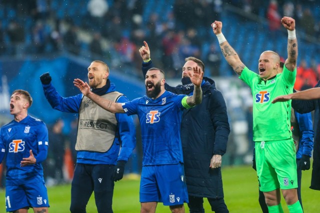 Lech Poznań, aby awansować, musi być skuteczny w obronie, tak jak miało to miejsce w pierwszym spotkaniu. W jakim składzie zagra Kolejorz w czwartkowy wieczór w Lidze Konferencji Europy? Zobacz przewidywany skład ⮕ 