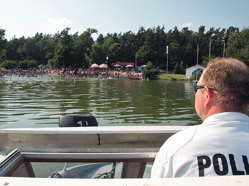 Słoneczny patrol nad jeziorem Rudnickim